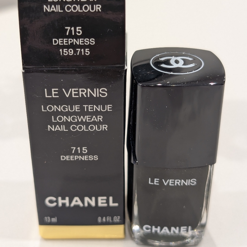 CHANEL Le Vernis Longwear Nail Colour - Deepness